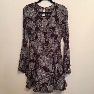 Bell sleeve dress
